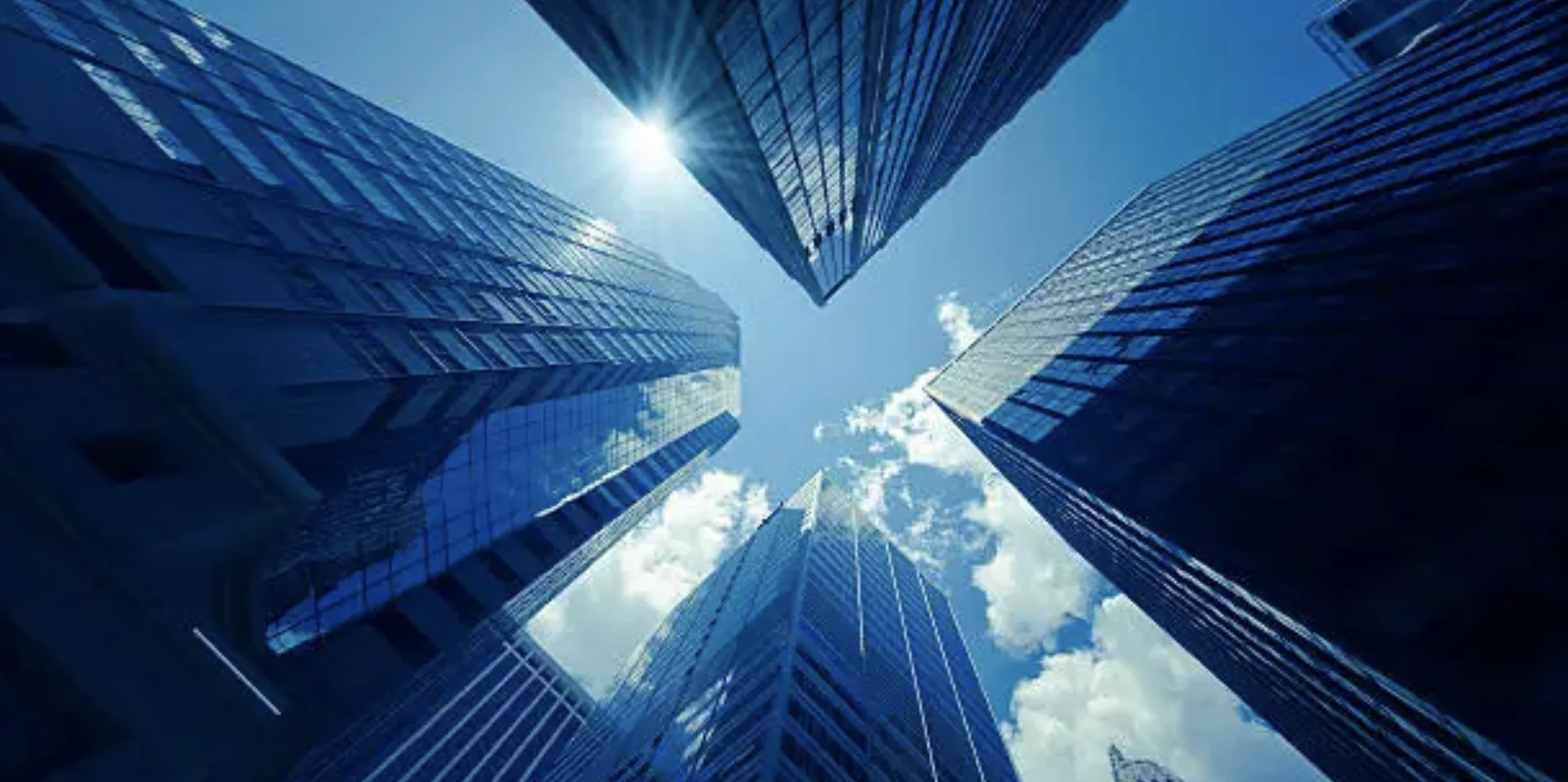 Vista arquitectónica de edificios modernos